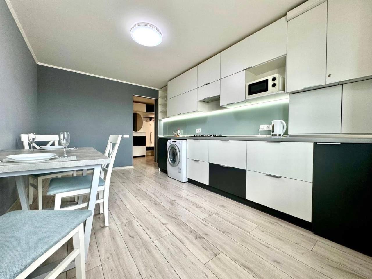 Apartpoltava Апартаменти Бізнес-Класу В Престижній Новобудові З Панорамним Балконом Центр Exterior photo